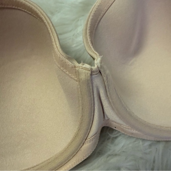 Wacoal Strapless Bra 854119 Nude Seamless Underwire Size 36C - Picture 2 of 4